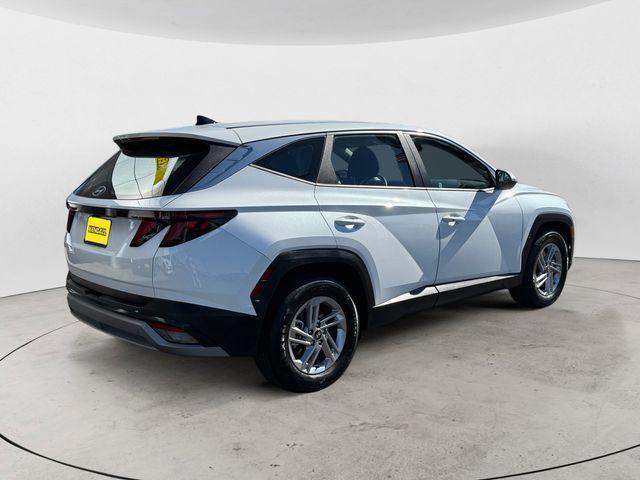 2025 Hyundai Tucson SE photo 4