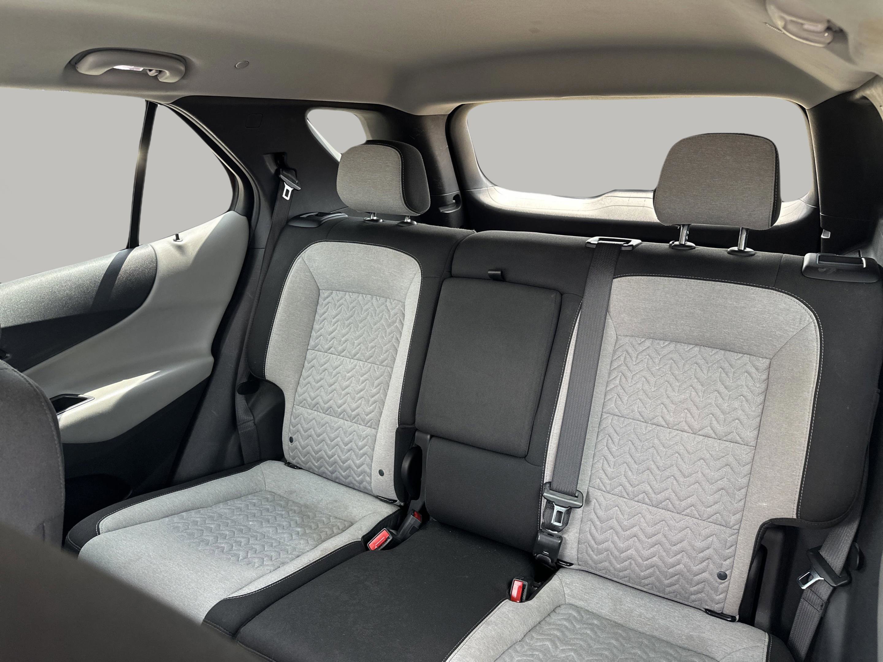 2022 Chevrolet Equinox LS photo 10