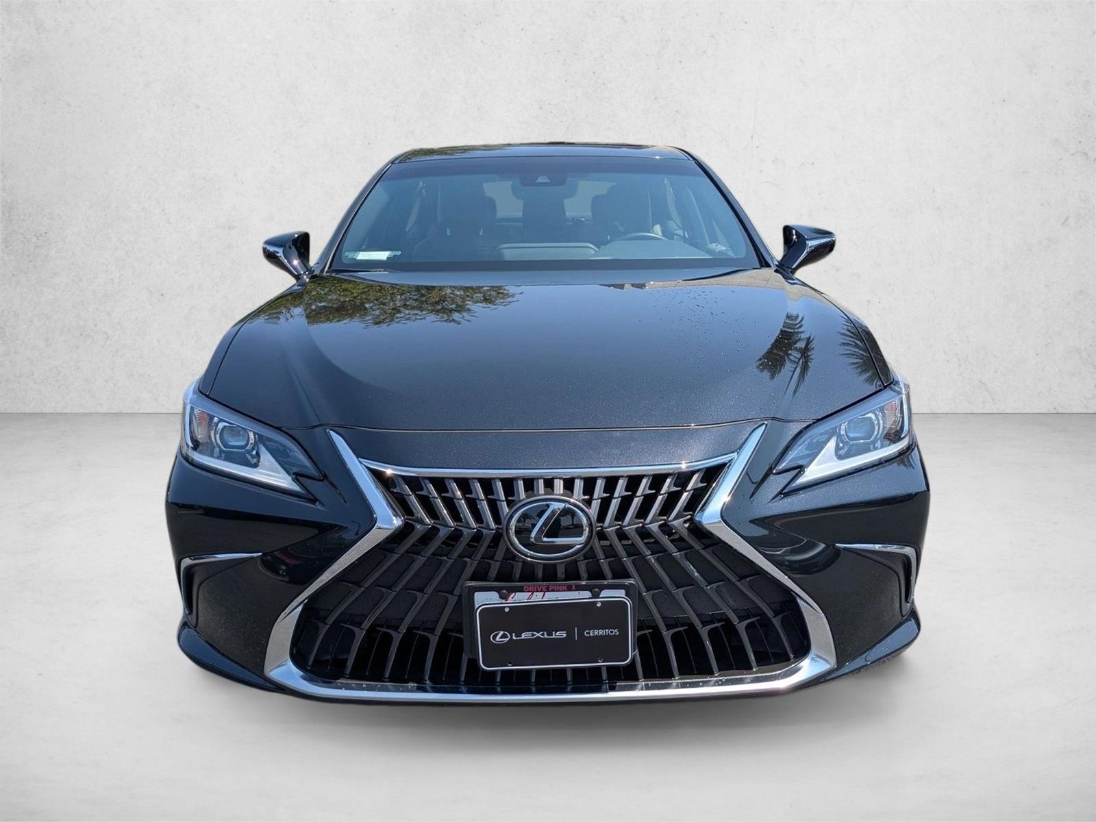 2025 Lexus ES Base photo 2