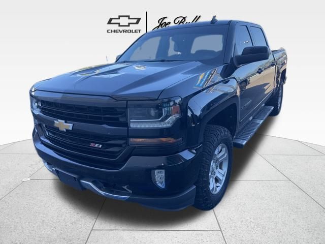 2018 Chevrolet Silverado 1500 LT photo 2