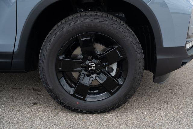 2026 Honda Ridgeline Black Edition photo 10