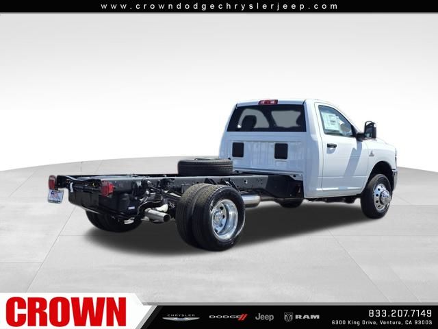 2025 Ram 3500 Tradesman photo 4