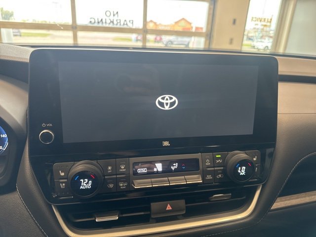 2024 Toyota Grand Highlander Platinum photo 40