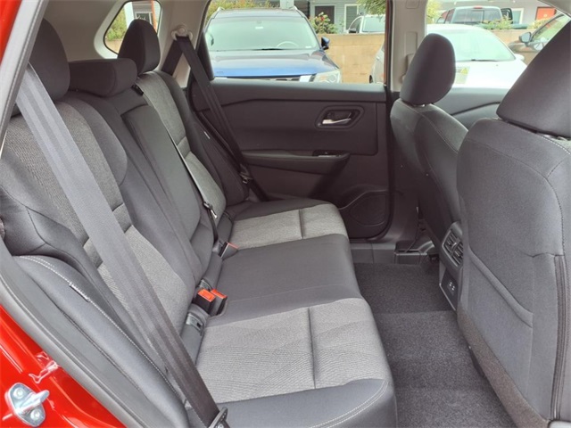 2026 Nissan Rogue SV photo 3