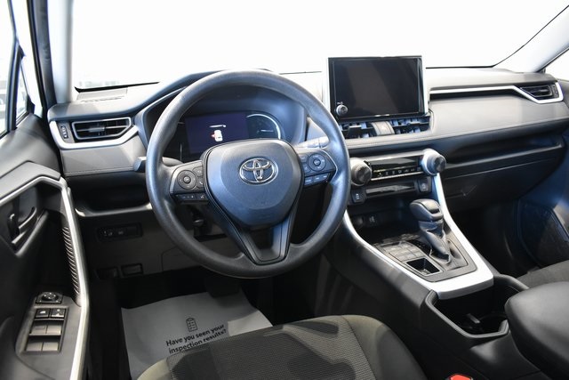 2024 Toyota RAV4 LE photo 13