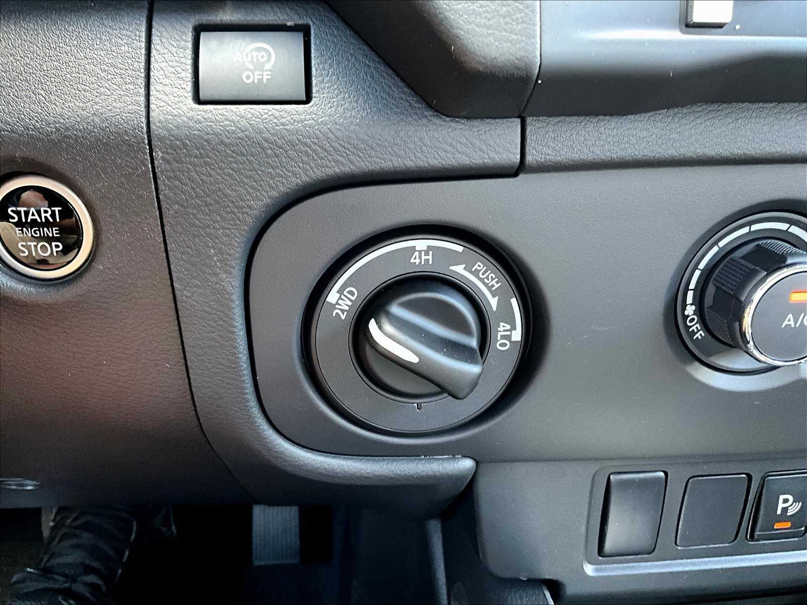 2025 Nissan Frontier SV photo 26