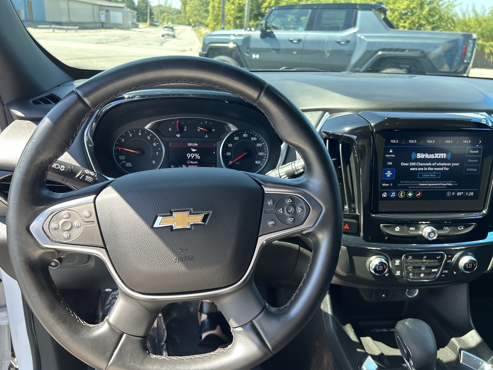 2023 Chevrolet Traverse Cloth photo 18