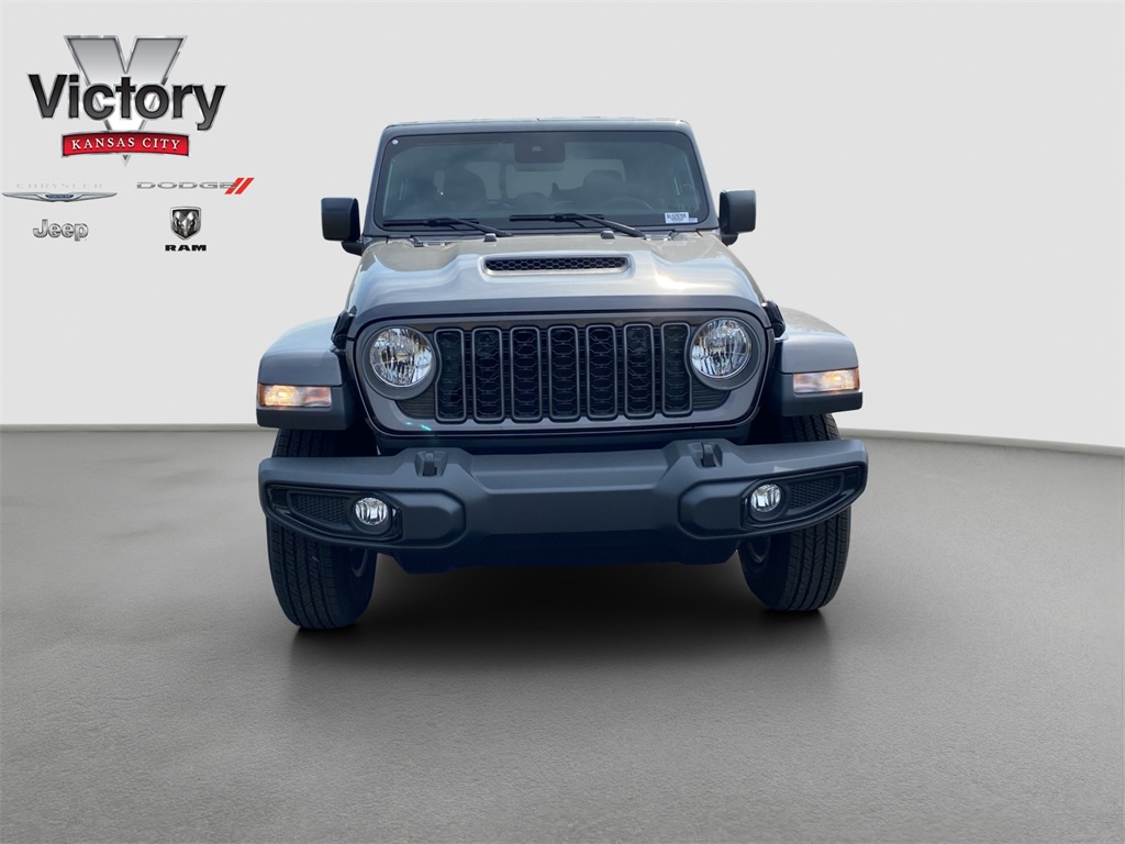 2025 Jeep Gladiator Sport S photo 2