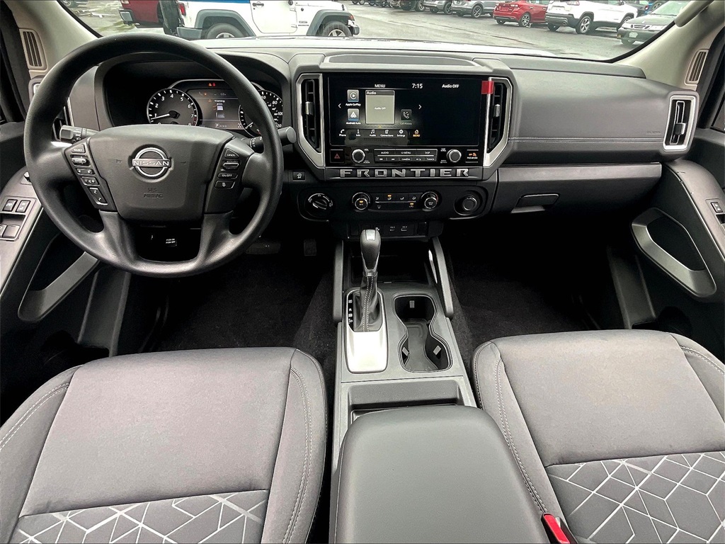 2025 Nissan Frontier SV photo 20