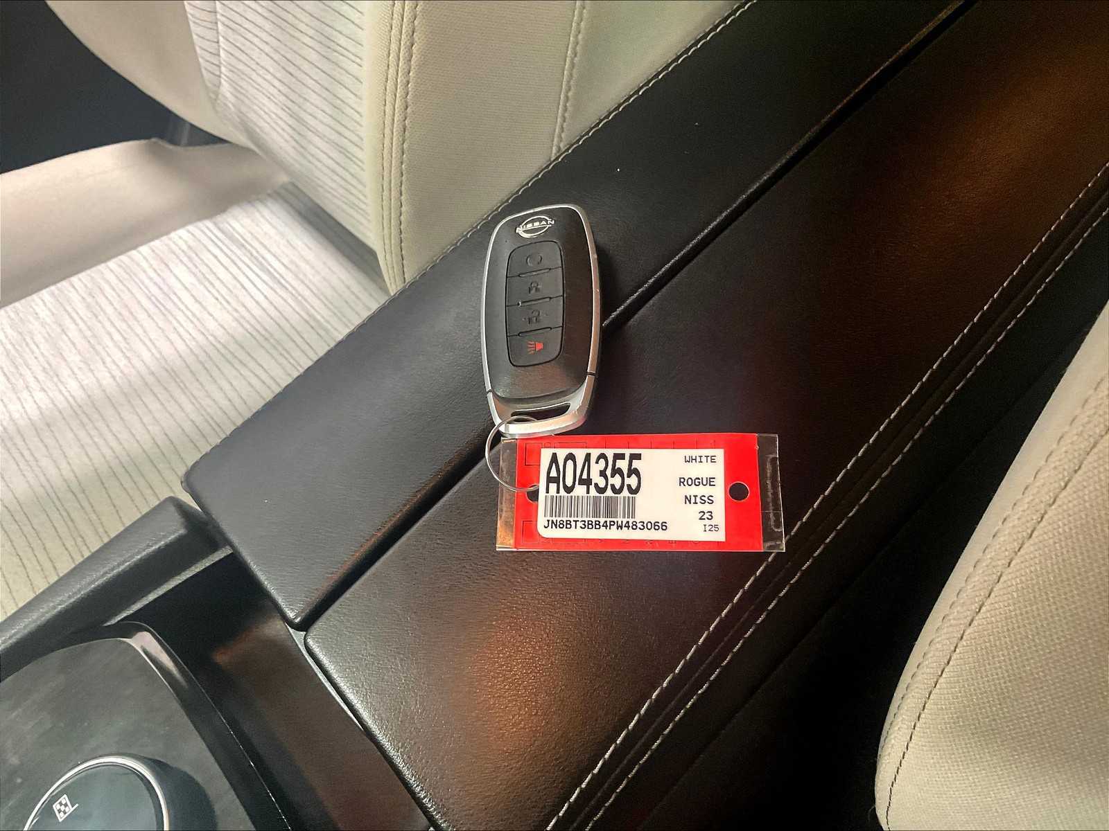 2023 Nissan Rogue SV photo 29