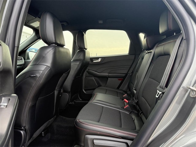 2025 Ford Escape ST-Line photo 5