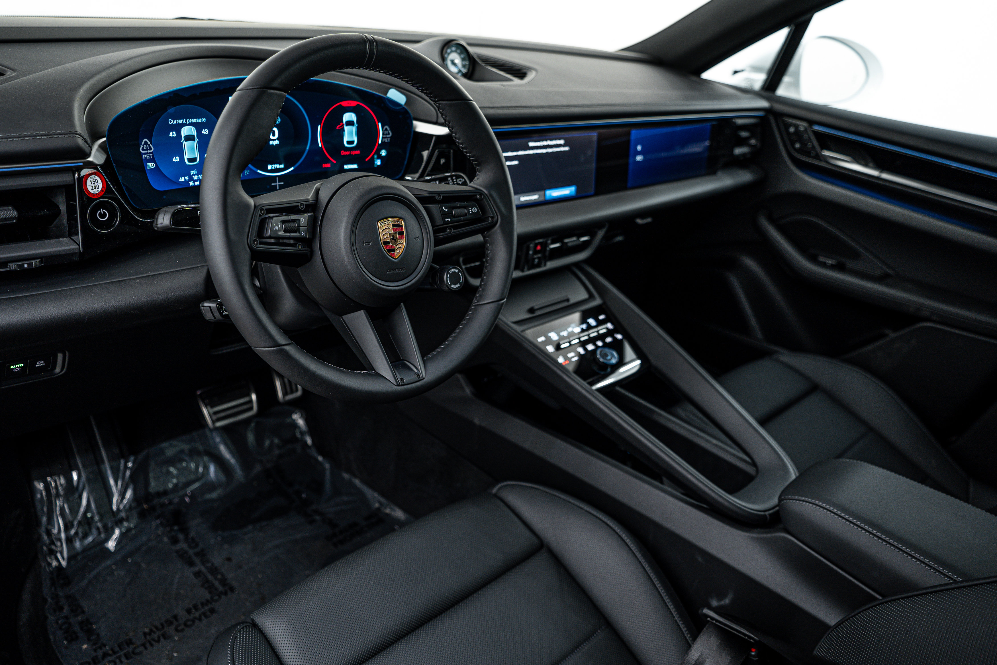 2025 Porsche Macan Electric photo 4