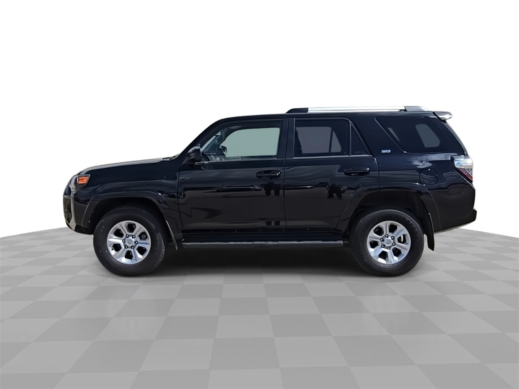 2024 Toyota 4Runner SR5 4WD photo 5