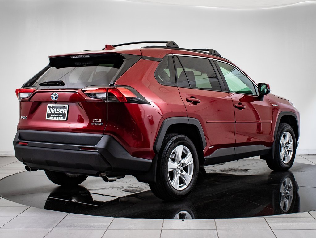 2021 Toyota RAV4 Hybrid XLE photo 10