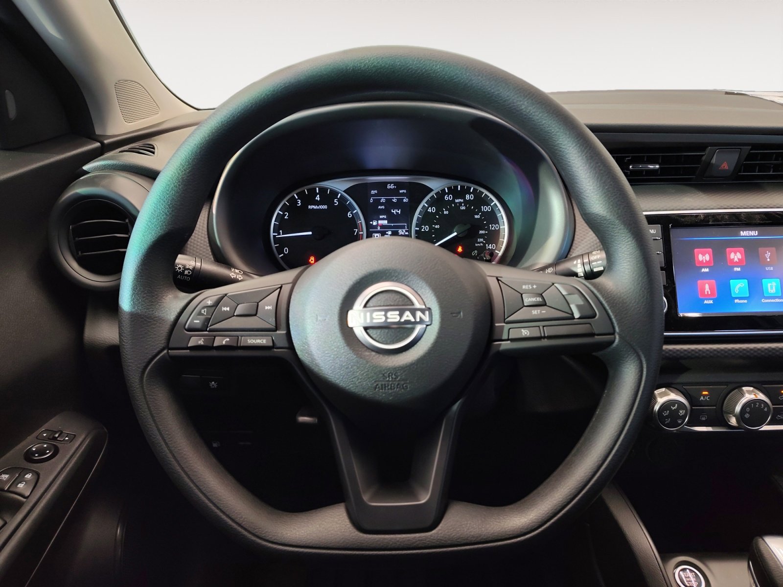2025 Nissan Kicks Play S photo 13