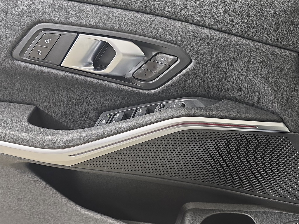 2025 Bmw 330i xDrive photo 28