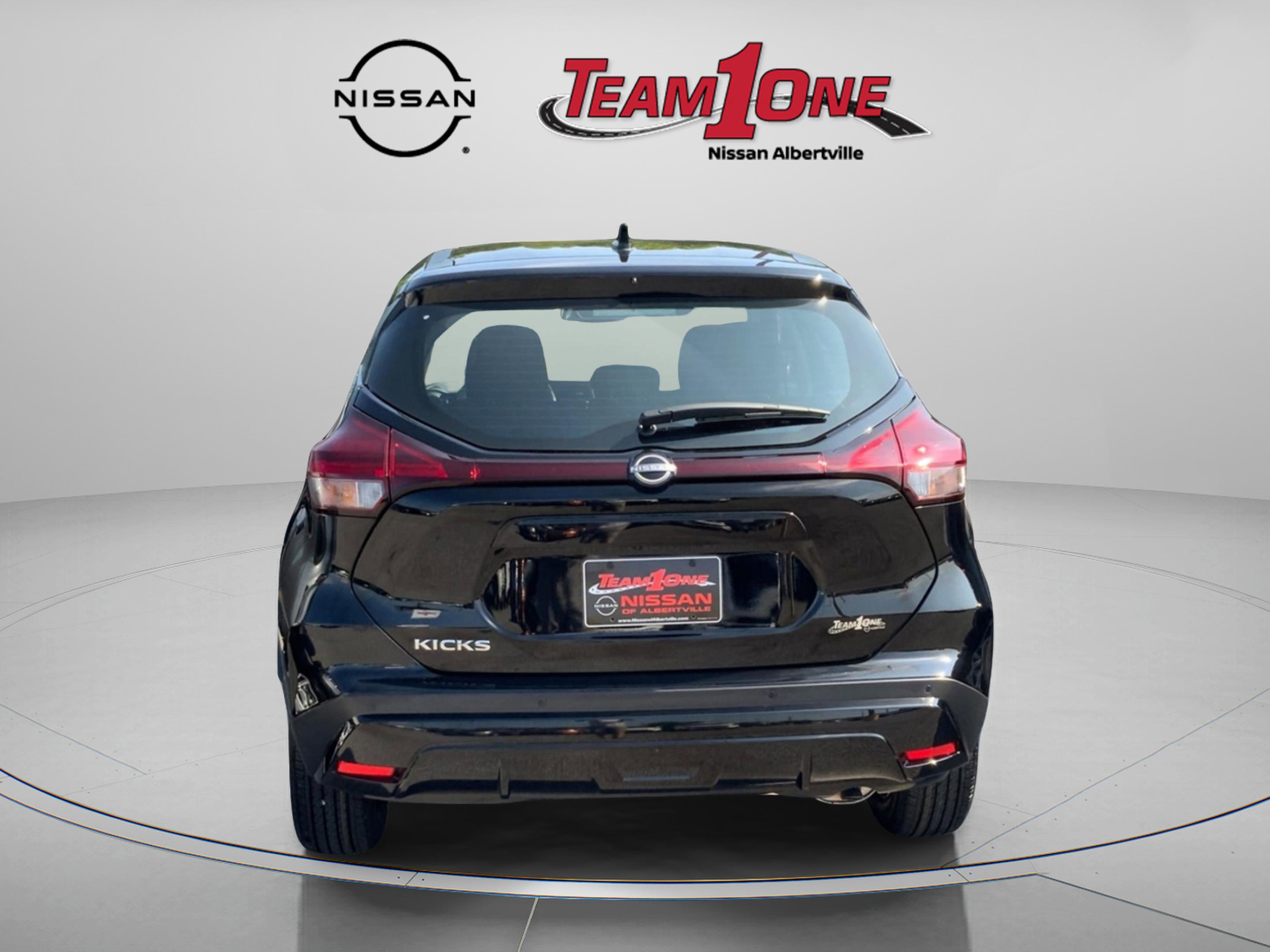 2025 Nissan Kicks Play S photo 4