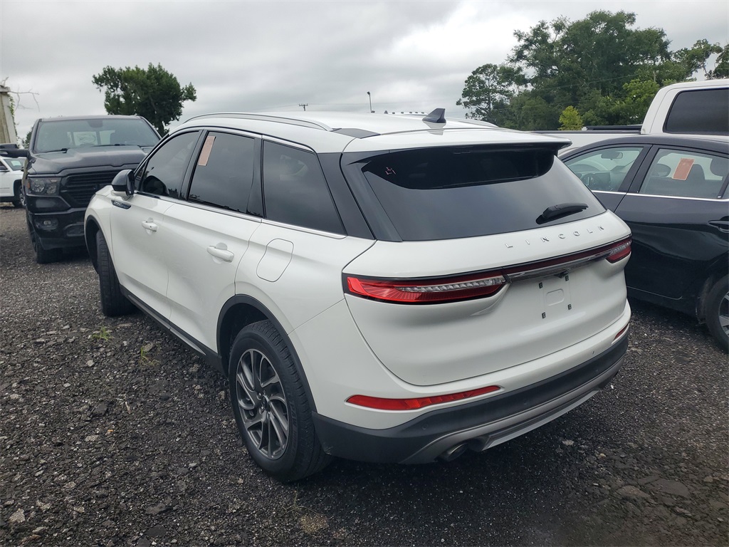 2022 Lincoln Corsair Standard photo 5