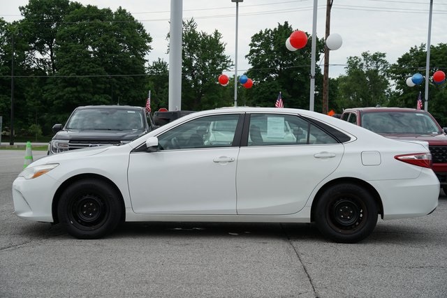 2015 Toyota Camry Base photo 4