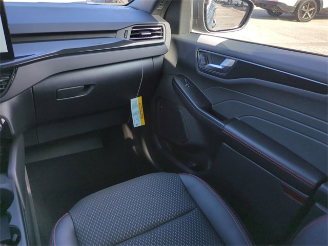 2026 Ford Escape ST-Line photo 14
