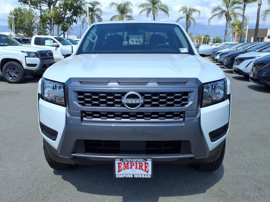 2025 Nissan Frontier Crew Cab SV photo 2