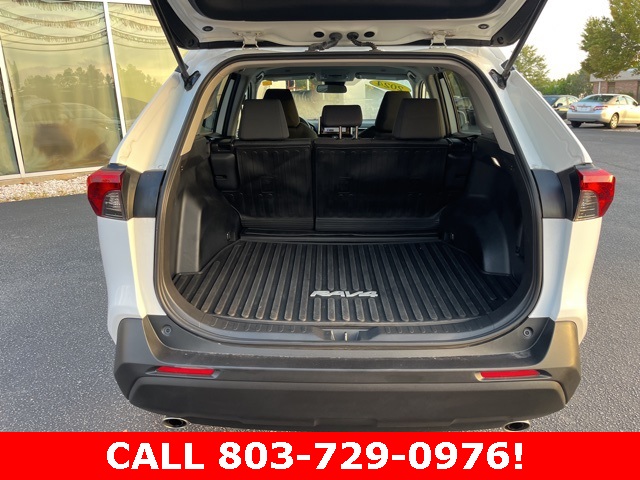 2024 Toyota RAV4 XLE photo 24