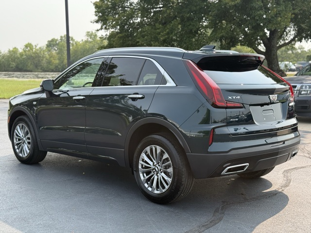 2025 Cadillac XT4 Premium Luxury photo 4