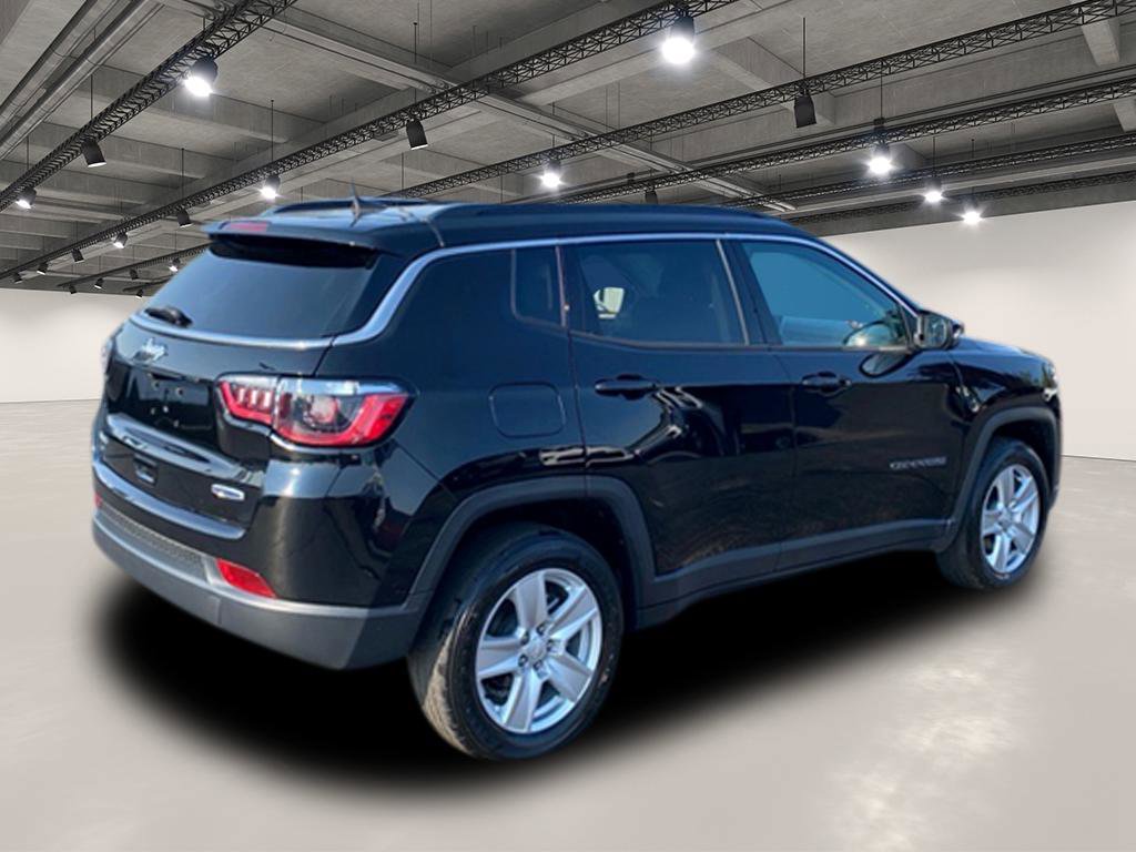 2022 Jeep Compass Latitude photo 4