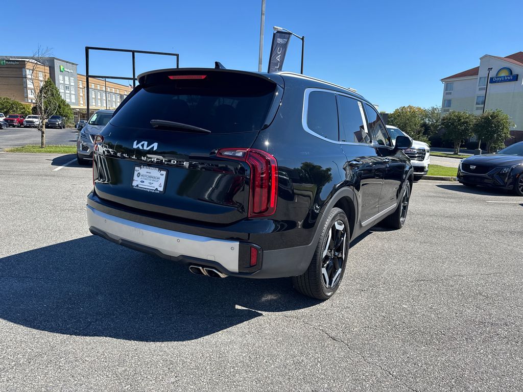 2024 Kia Telluride S photo 3