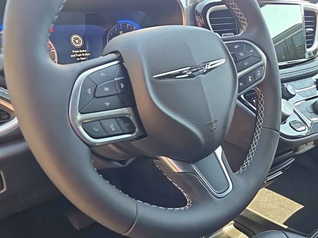 2026 Chrysler Voyager LX photo 6