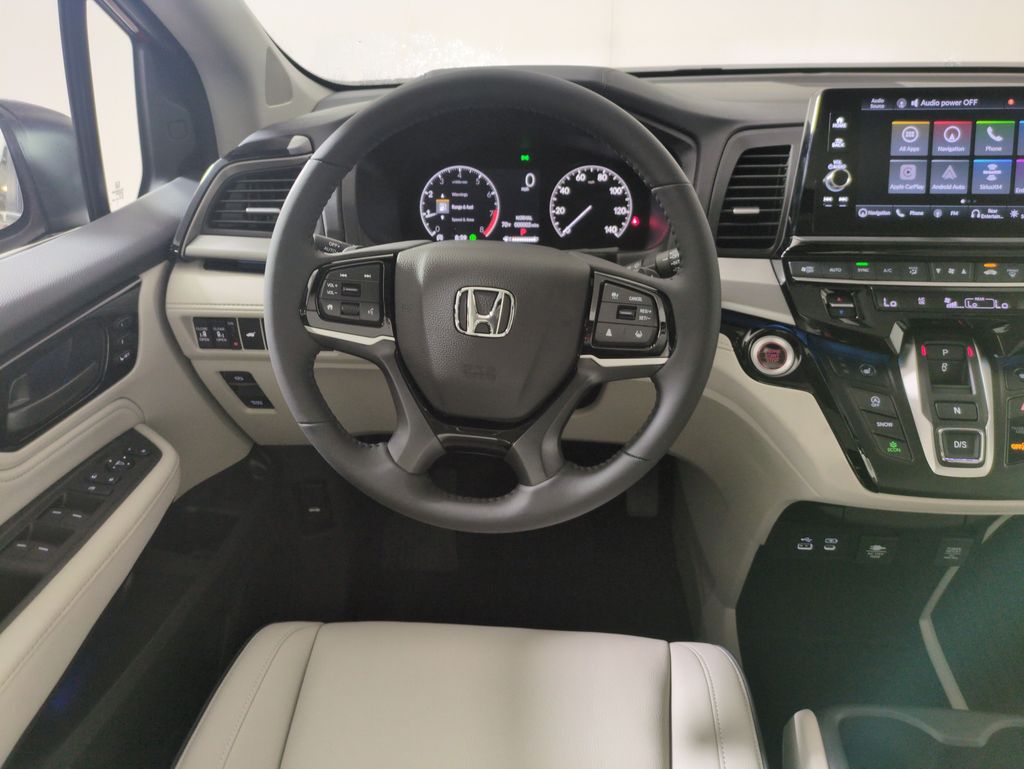 2026 Honda Odyssey Touring photo 13