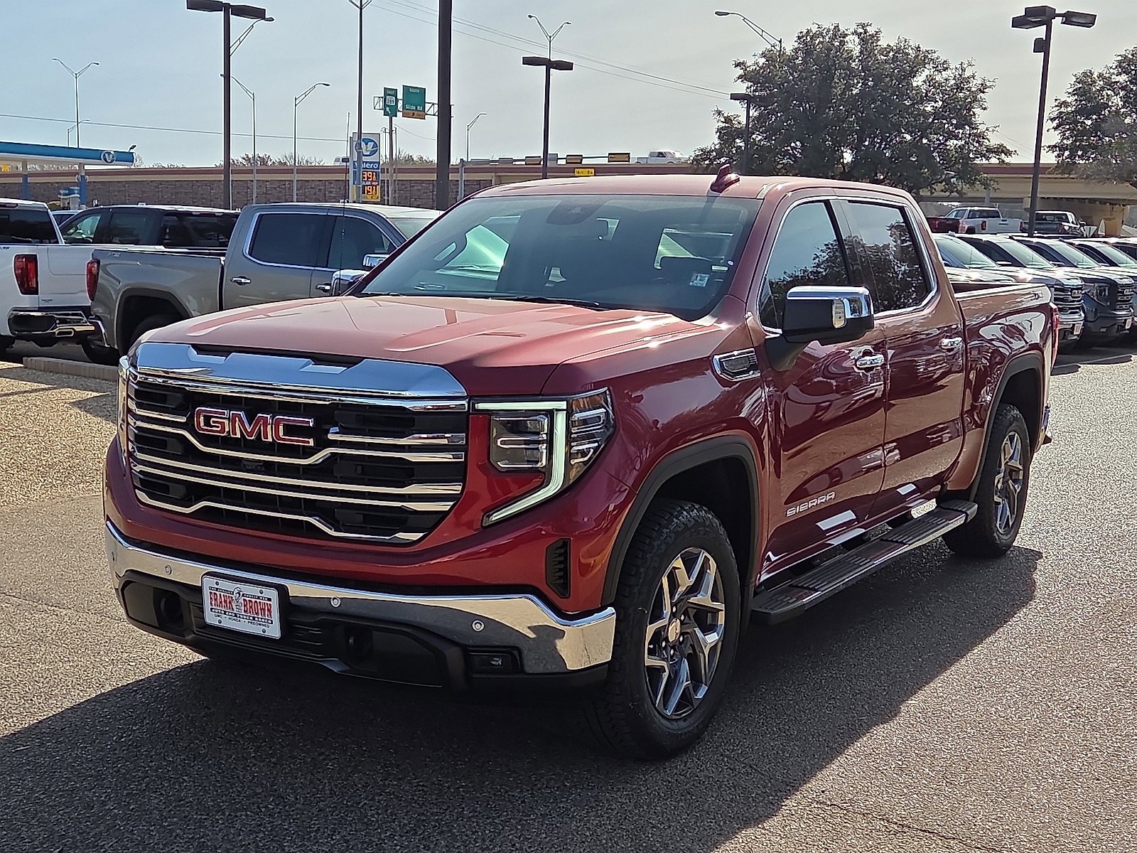 2026 GMC Sierra 1500 SLT's photo