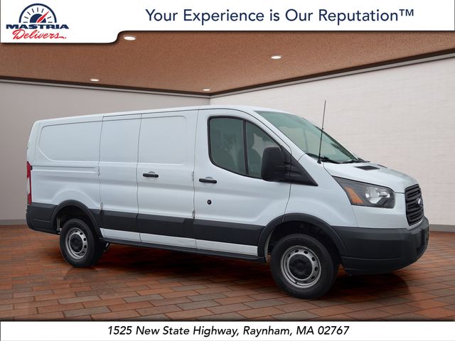 2016 Ford Transit Base's photo