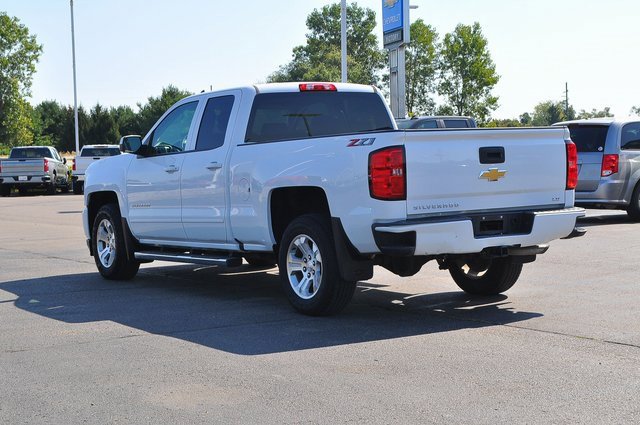 2019 Chevrolet Silverado LT photo 5