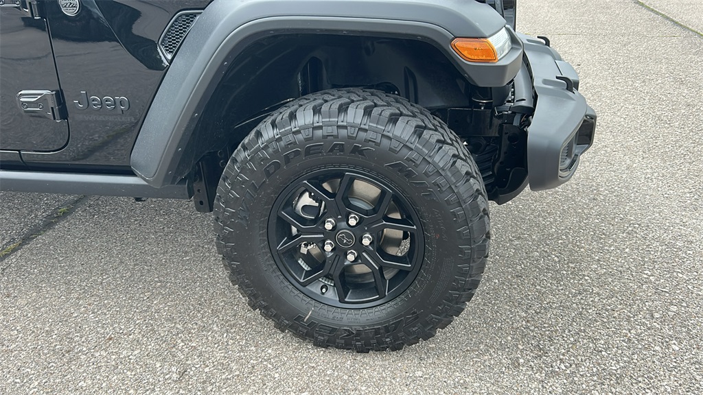2024 Jeep Wrangler Willys photo 13