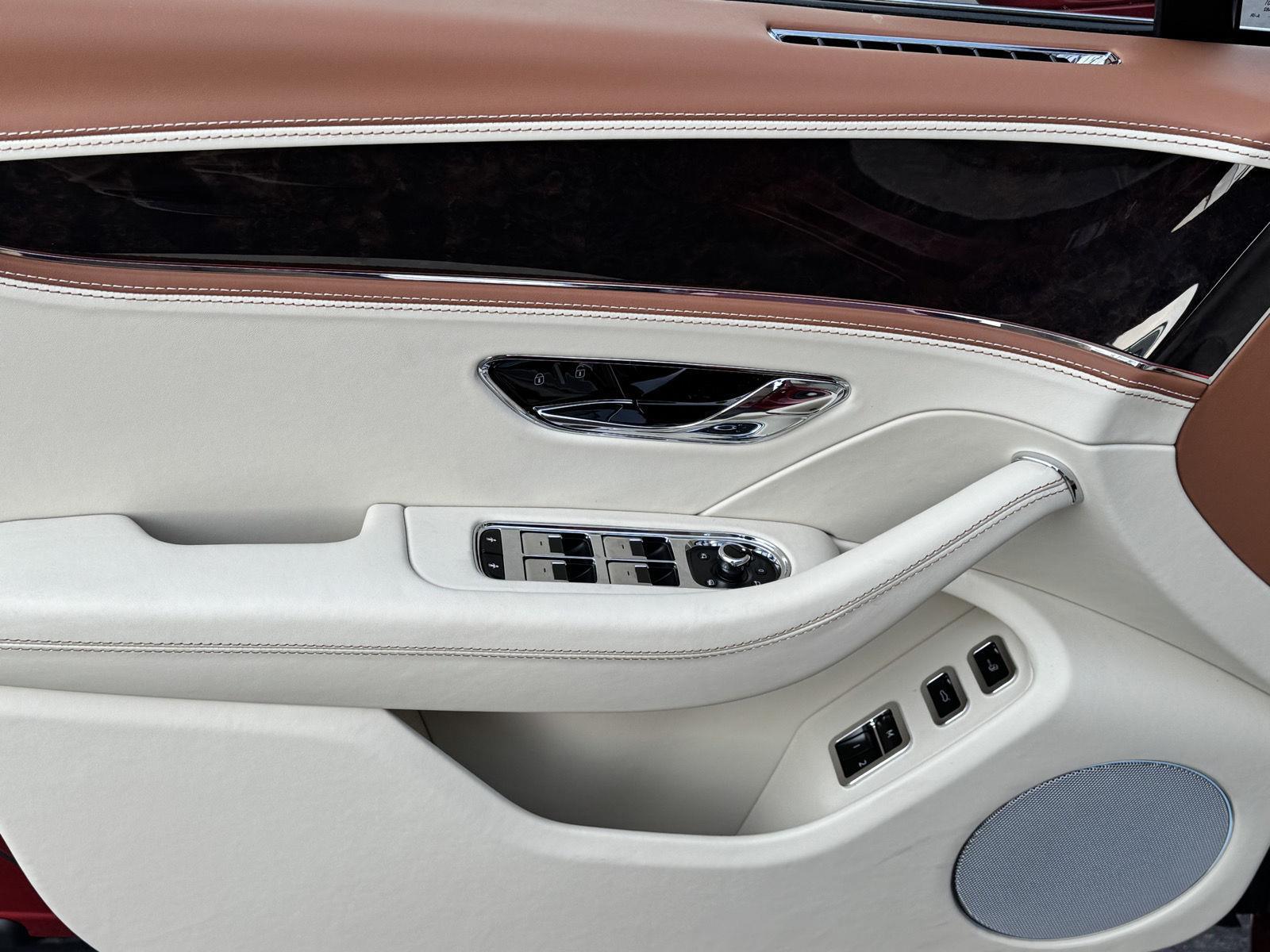 2026 Bentley Flying Spur photo 13