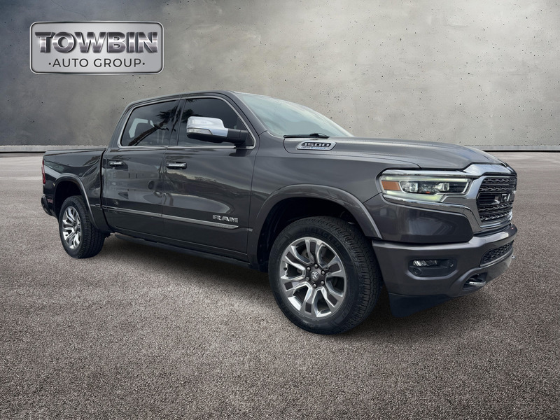 2022 Ram 1500 Limited photo 2