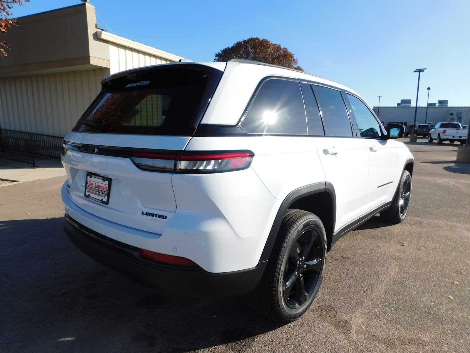 2025 Jeep Grand Cherokee Limited photo 9