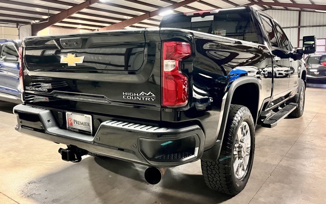 2024 Chevrolet Silverado 2500HD High Country photo 2
