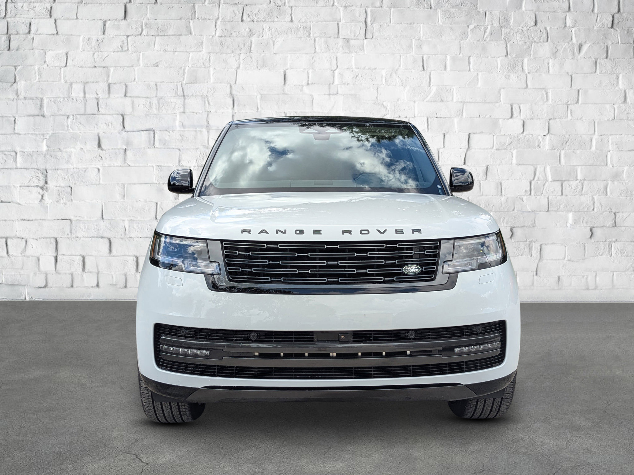2025 Land Rover Range Rover SE photo 8