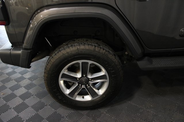2020 Jeep Wrangler Unlimited Sahara photo 9