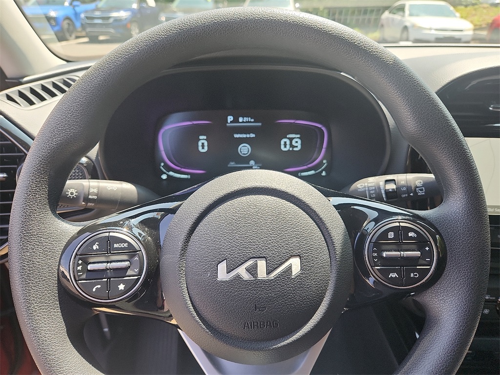 2024 Kia Soul S photo 18
