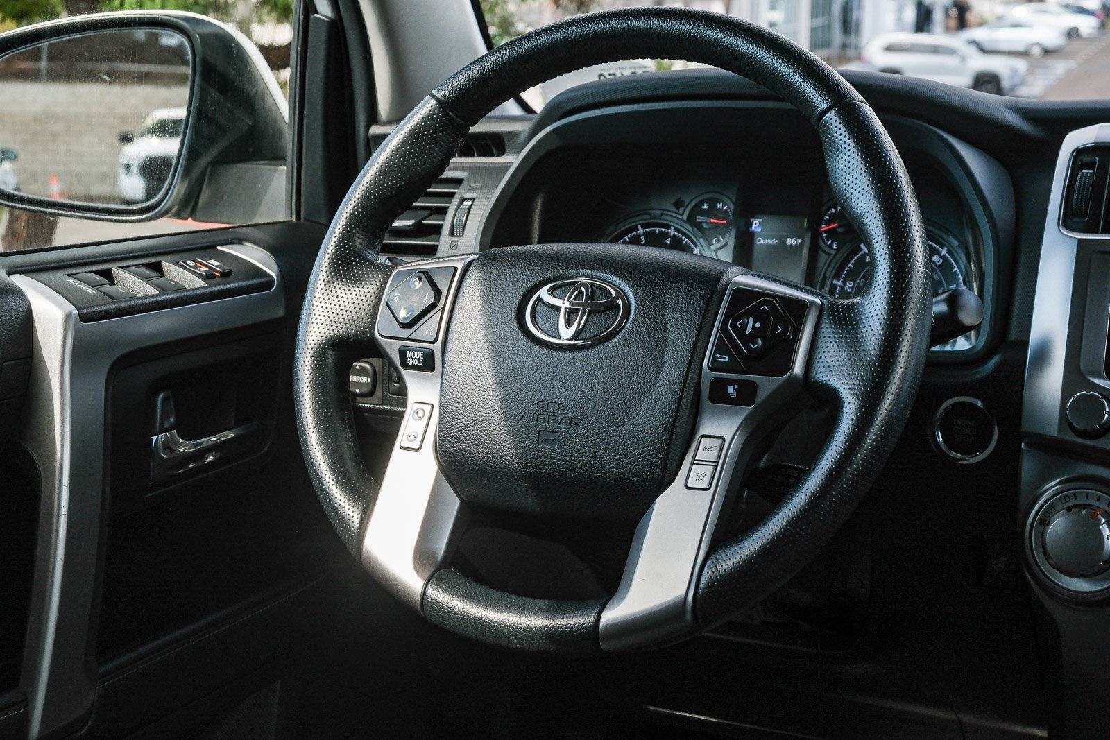 2024 Toyota 4Runner SR5 Premium photo 6