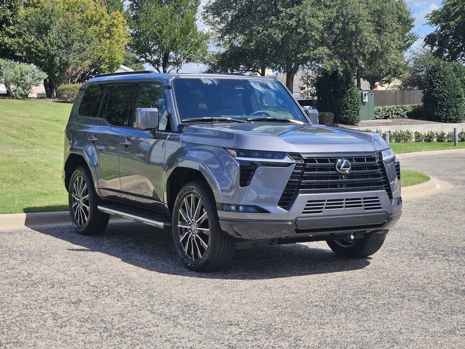 2025 Lexus GX 550 Luxury photo 2
