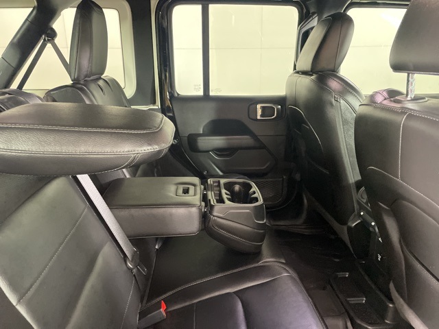 2021 Jeep Wrangler Unlimited Sahara Altitude photo 13
