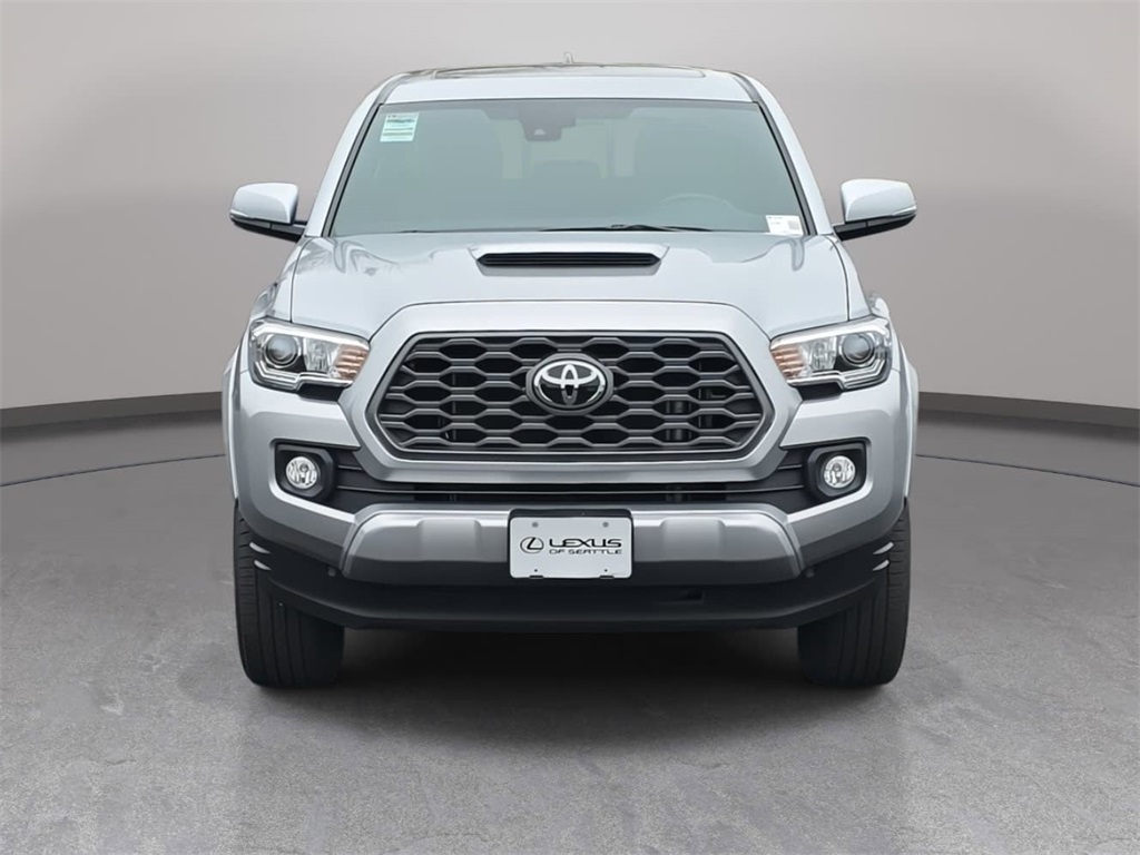 2022 Toyota Tacoma TRD Sport photo 2