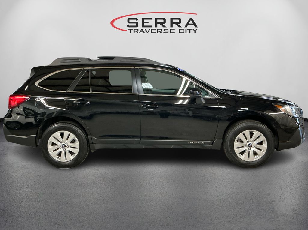 2018 Subaru Outback 2.5i Premium photo 4