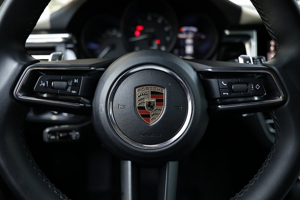 2024 Porsche Macan T photo 33