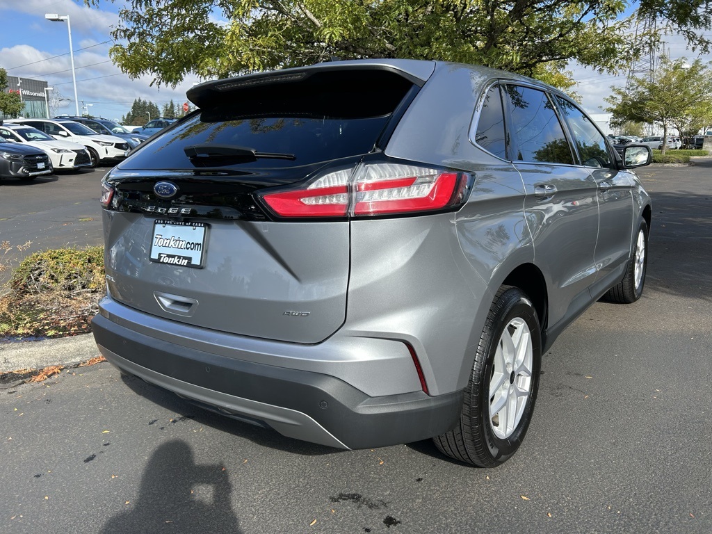 2023 Ford Edge SEL photo 5