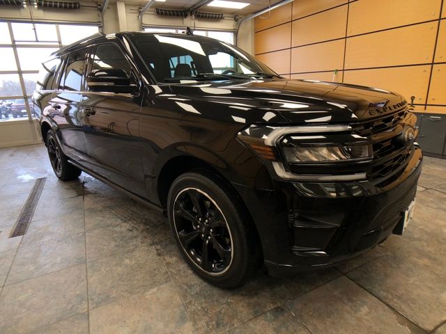 2022 Ford Expedition Limited's photo